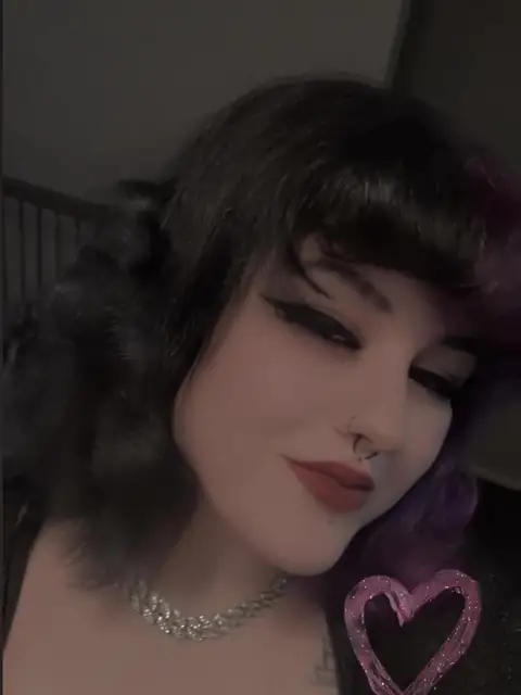 ⚰️Goth Mommy⚰️ on OnlyFans