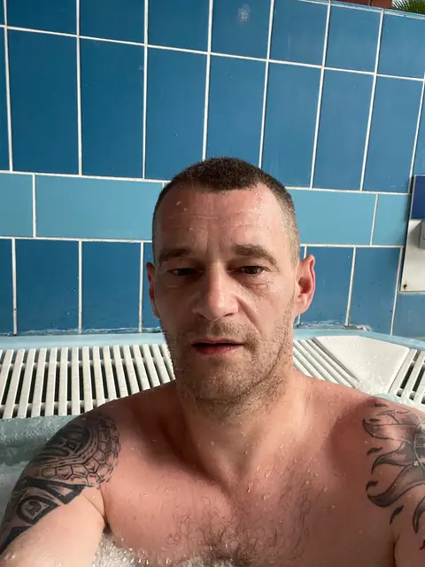 NaughtyNeal & friends👩🏻👱🏼‍♀️👩🏼🔥💨🚫👑🍭🥇🥵😍 on OnlyFans