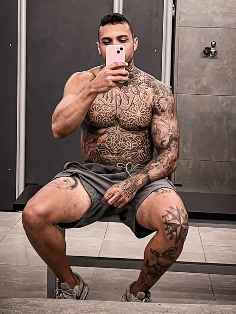 Felipe Santos on OnlyFans