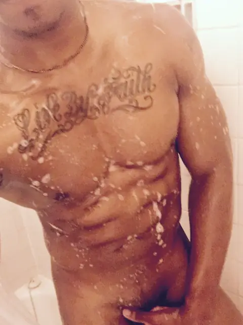#bmT #ATL BLK Hung Jock Hunk on OnlyFans