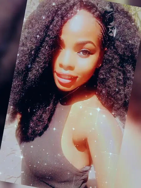 Vee on OnlyFans
