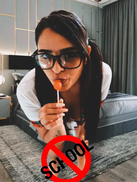 Cintia on OnlyFans